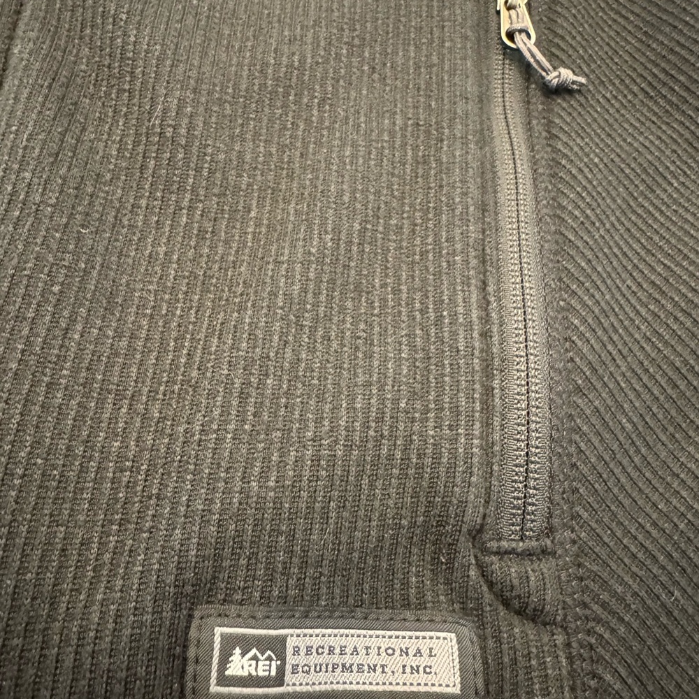REI Black Vest Women’s M - Picture 2 of 8